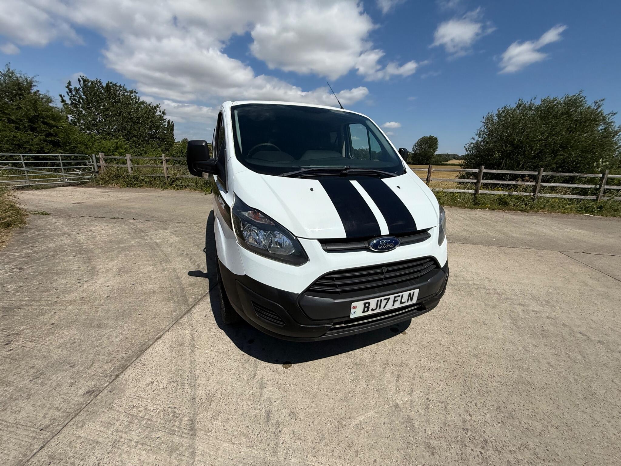 Ford Transit Custom 2.0 TDCi 290 L1 H1 5dr — photo 48 of 84